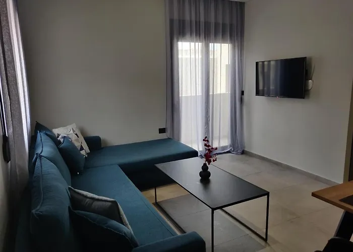 Brand New Suite No3